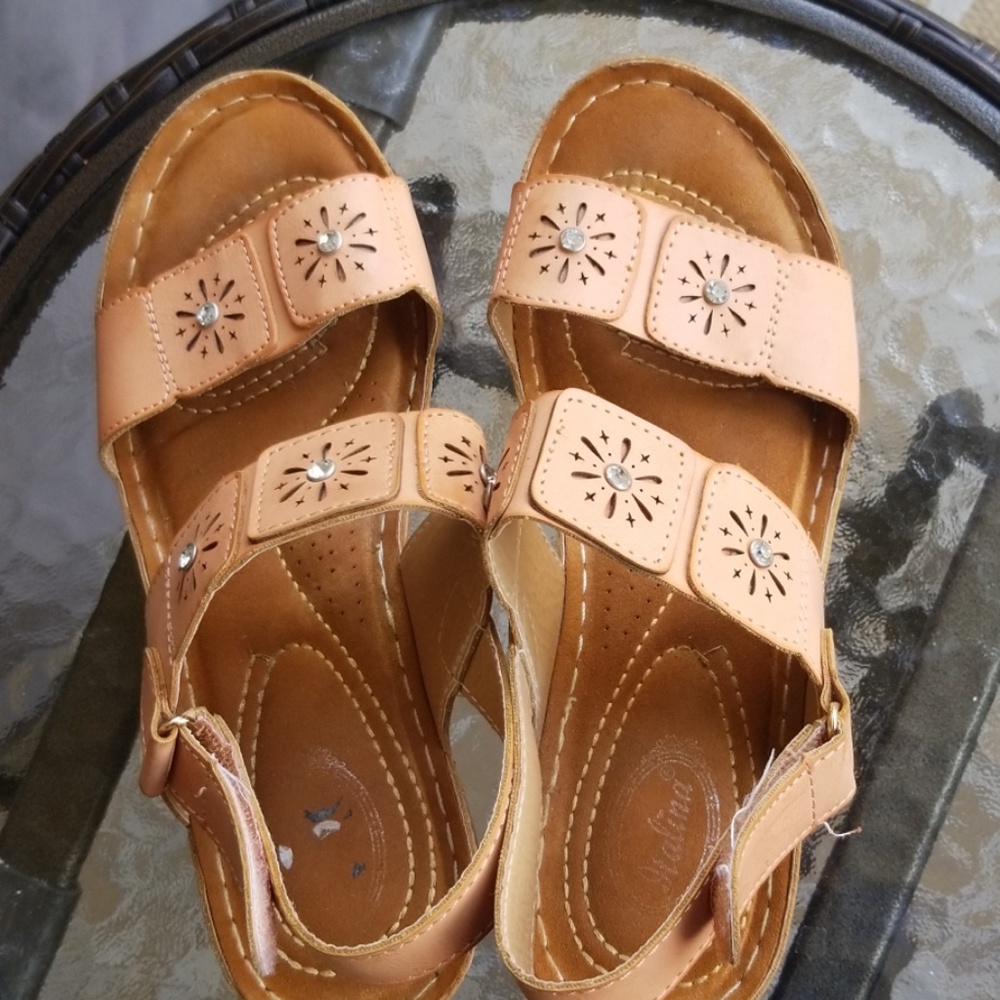 Sandals - Picture 5 of 5